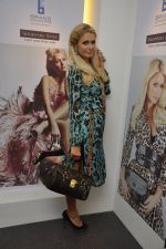 Paris Hilton unveils her line at Shoppers Stop in Juhu, Mumbai on 25th Sept 2011 (31).JPG